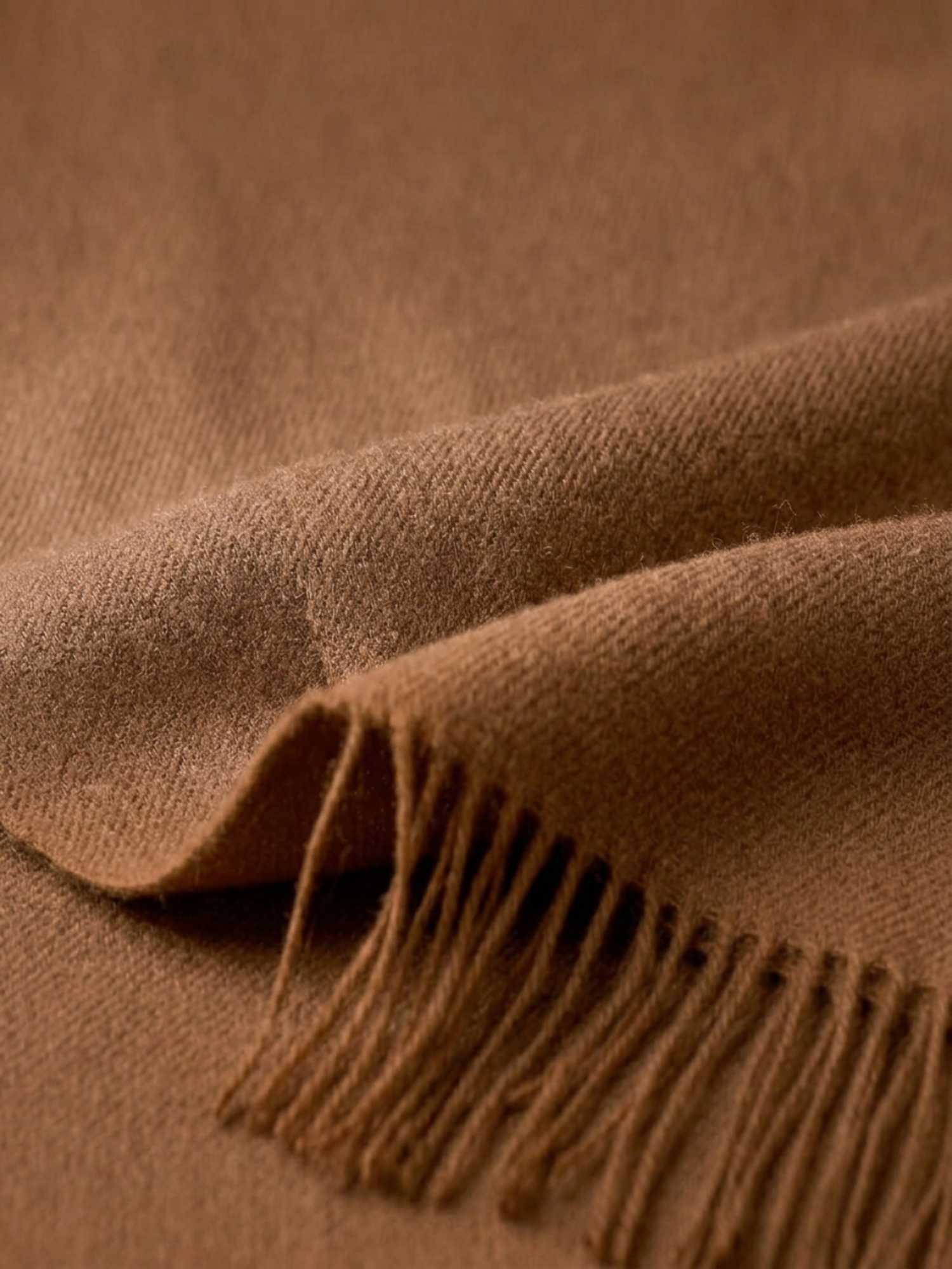 Close-up texture of camel baby alpaca shawl – ultra-soft undyed natural fibre | Orange Inca