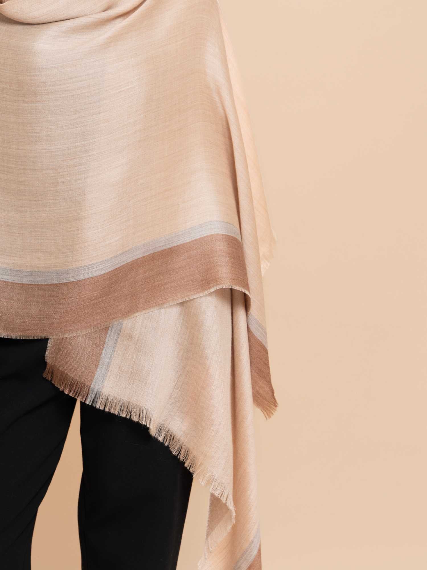 Close-up of beige and camel ombre baby alpaca and silk shawl – undyed gradient and fringed edge | Orange Inca