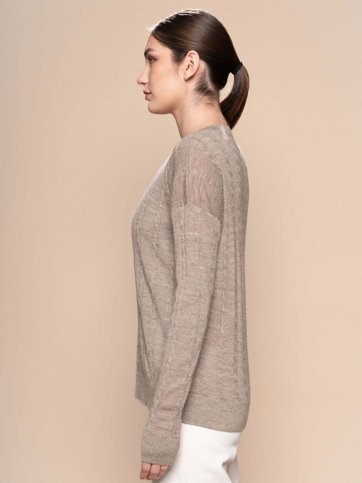 Cinnamon braided baby alpaca jumper side view – elegant silhouette, natural knitwear | Orange Inca