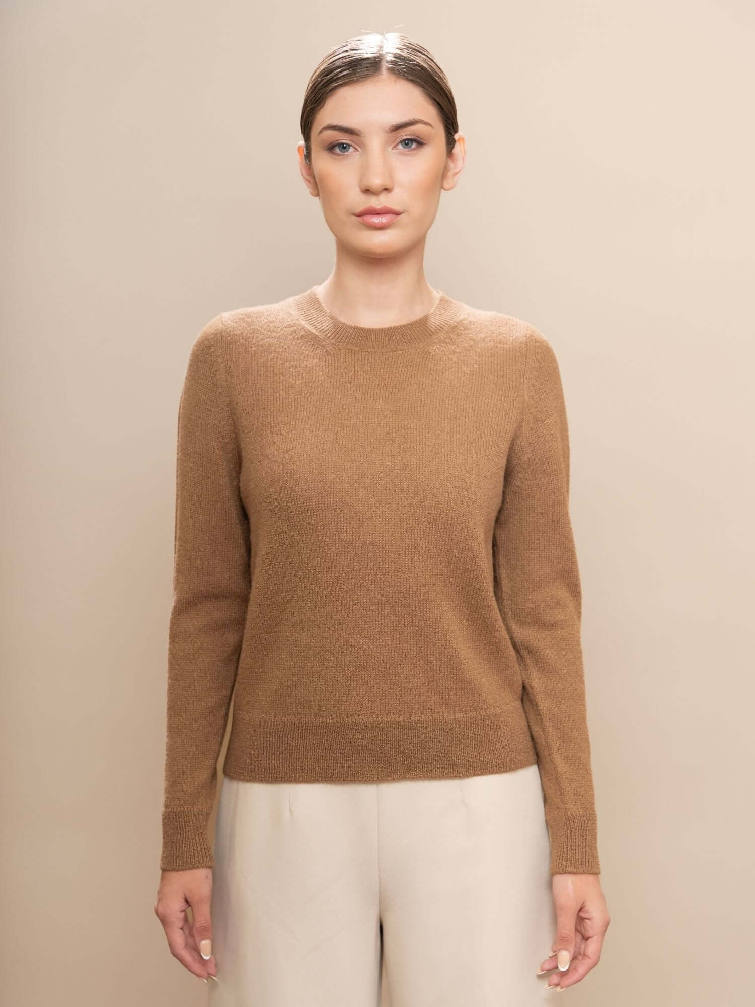 Cinnamon classic baby alpaca jumper – softer than cashmere, handmade in Peru | Orange Inca