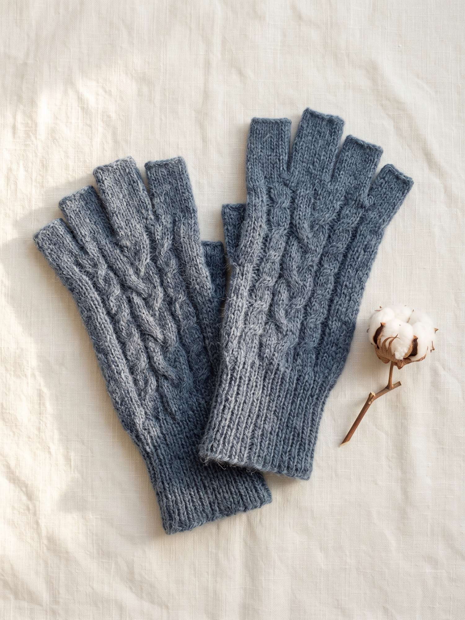 Baby Alpaca Cable-Knit Fingerless Gloves - Steel Blue