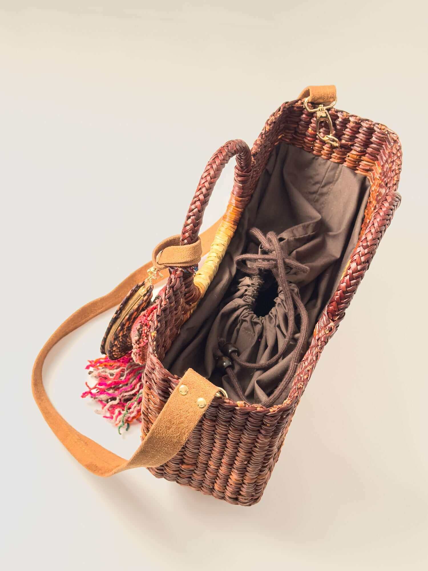 Gran Fiesta Crossbody Tote - Striped Browns and Natural, handwoven junco tote bag, structured handbag, adjustable strap, drawstring closure.