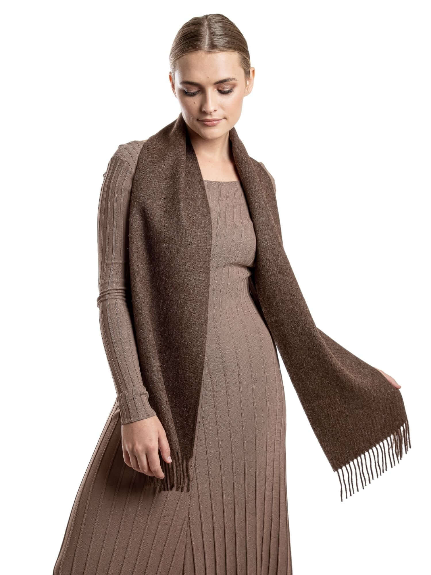 Baby alpaca wool scarf for women and men in Brown. Made in Peru.