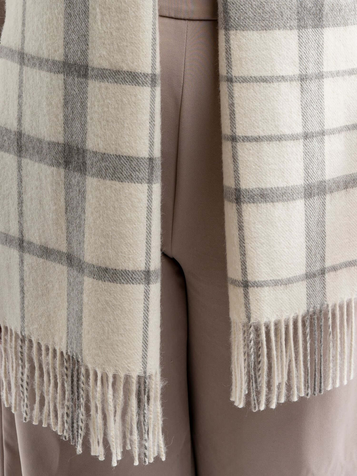 Baby Alpaca Plaid Scarf - White and Gray