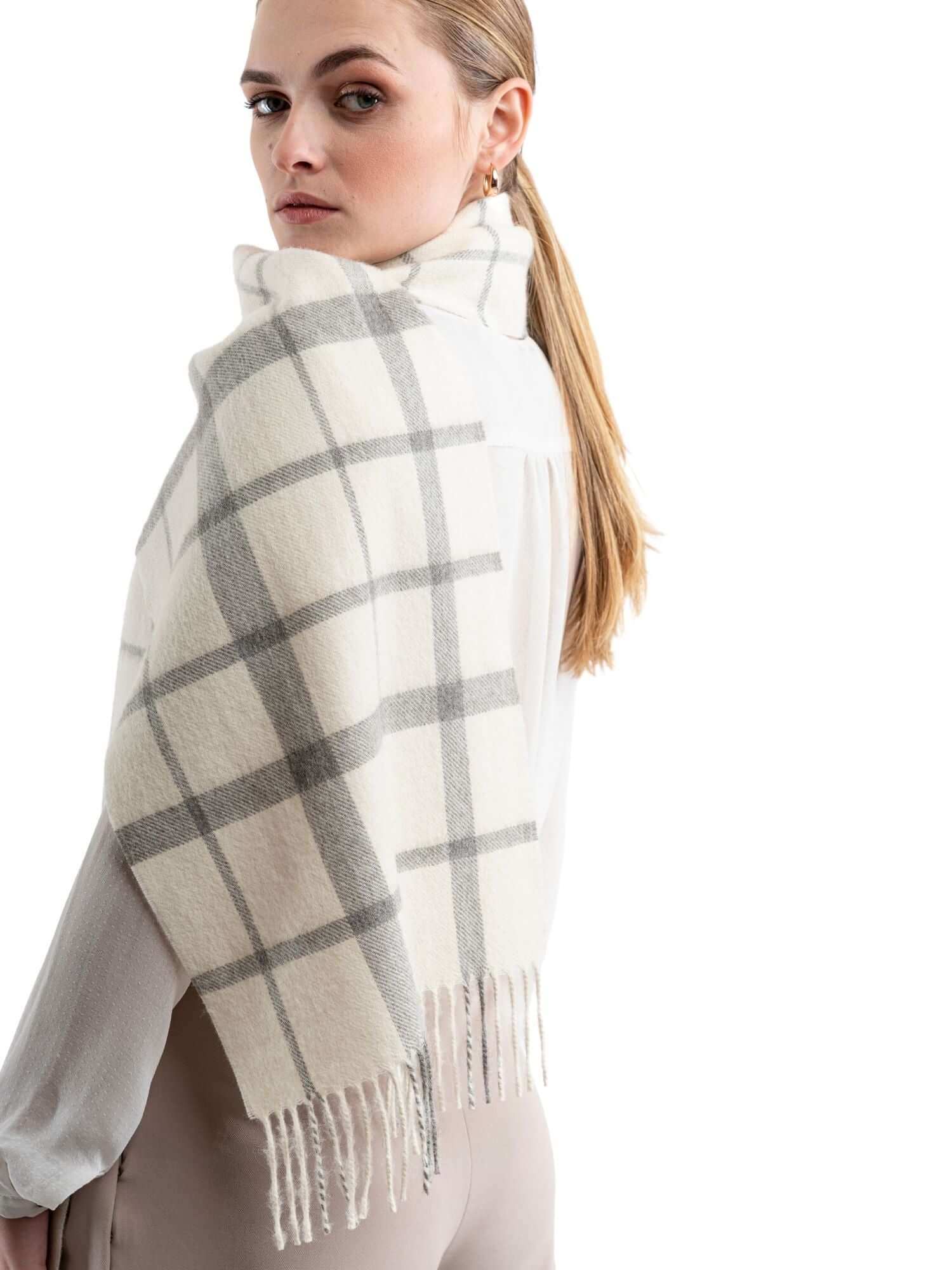 Baby Alpaca Plaid Scarf - White and Gray