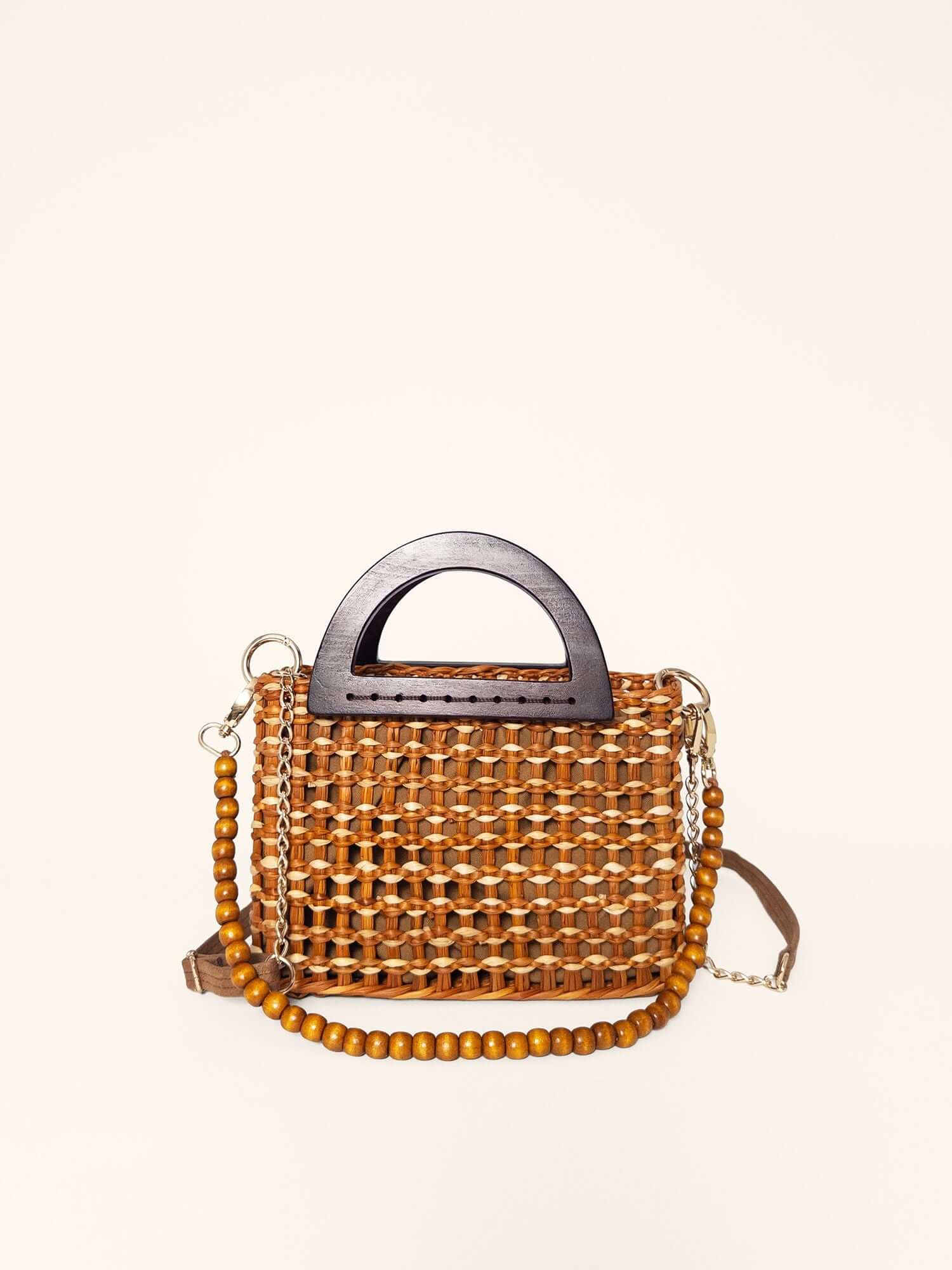 Brigitte handwoven reed handbag in camel and natural – wooden handles, artisan-made in Peru | Orange Inca