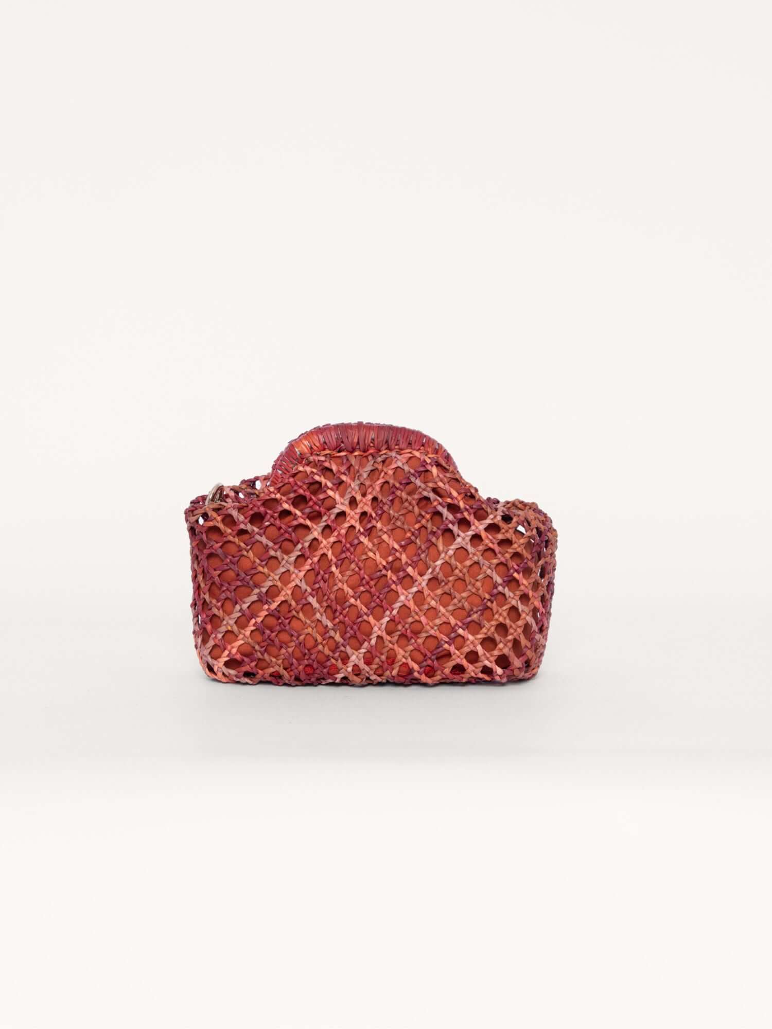 Costa woven kiss lock clutch camel and terracotta – naturally dyed reed, fully lined | Orange Inca