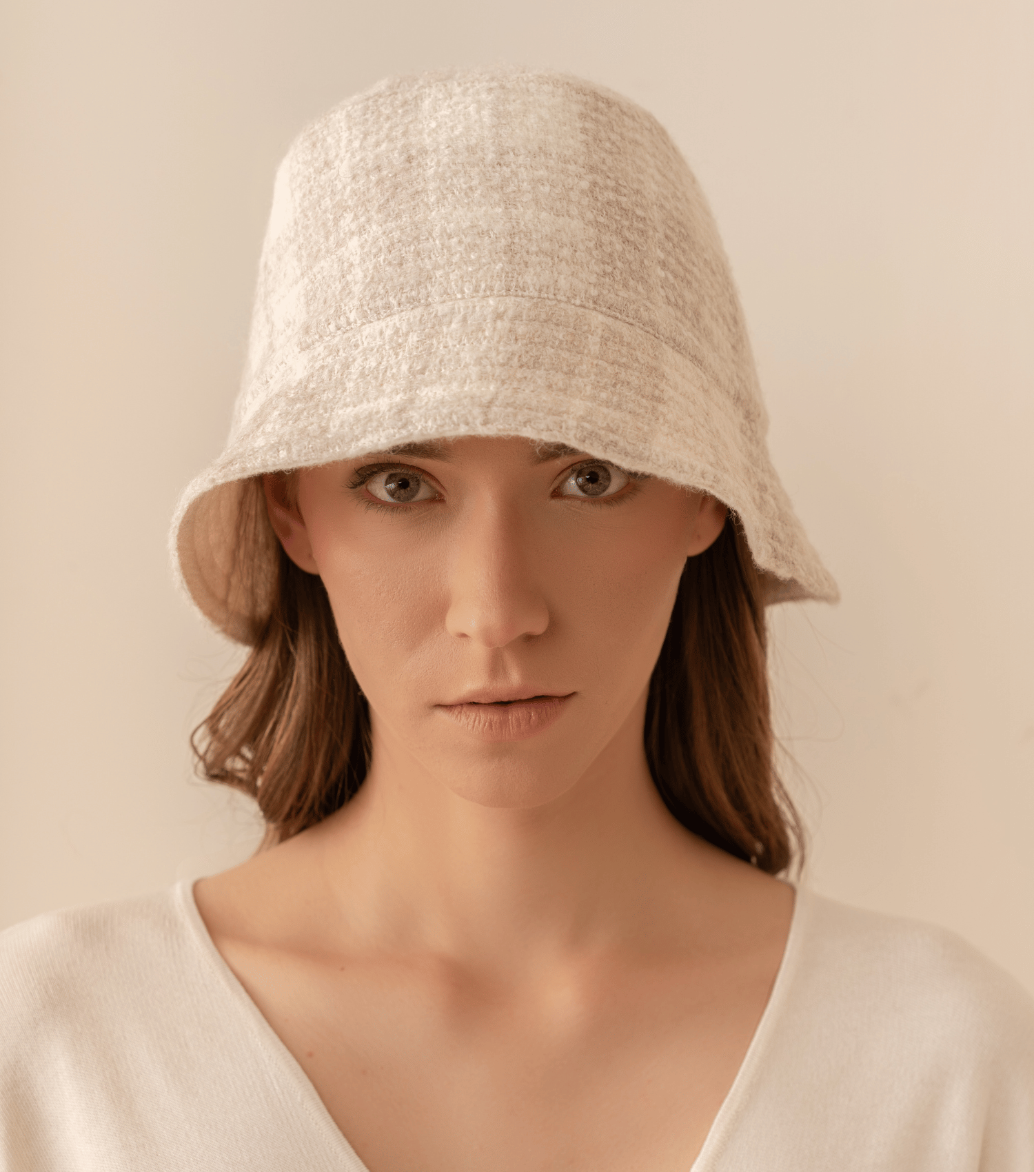 Reversible Baby Alpaca Bucket Hat - Plaid Ivory and Beige / Yvory