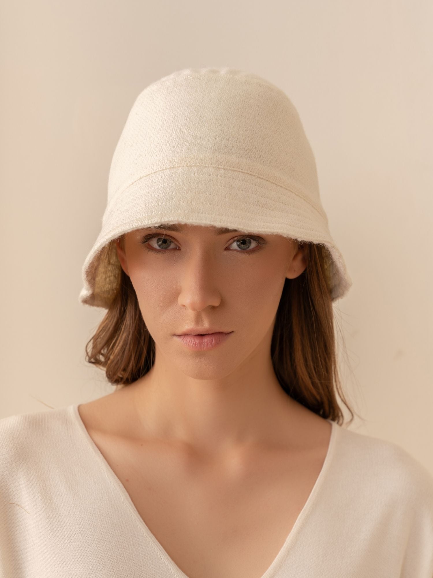 Reversible Baby Alpaca Bucket Hat - Plaid Ivory and Beige / Yvory
