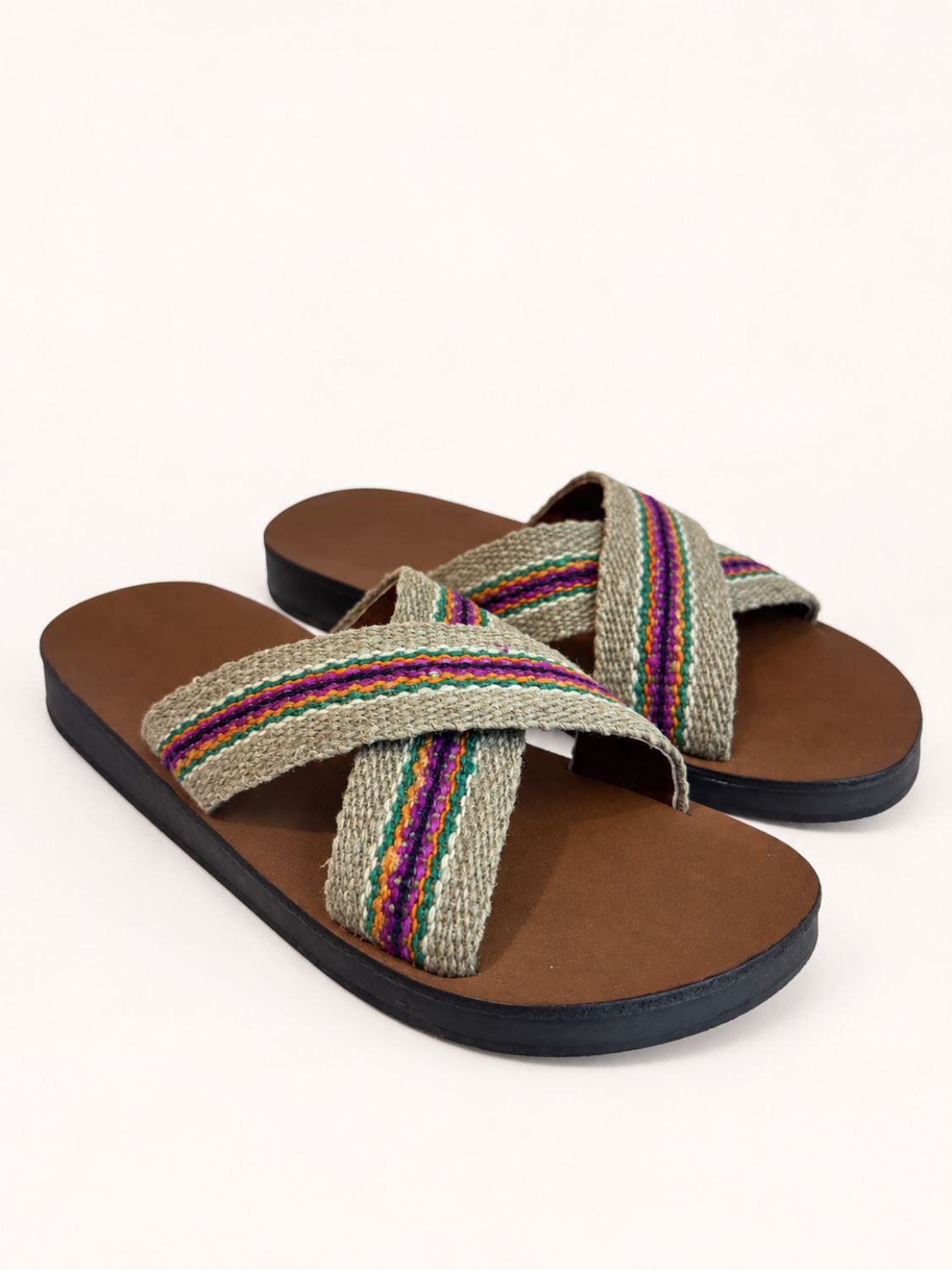 Pair of Pisac Cross Sandals in Olive Green and Purple frazada, without back strap | Orange Inca