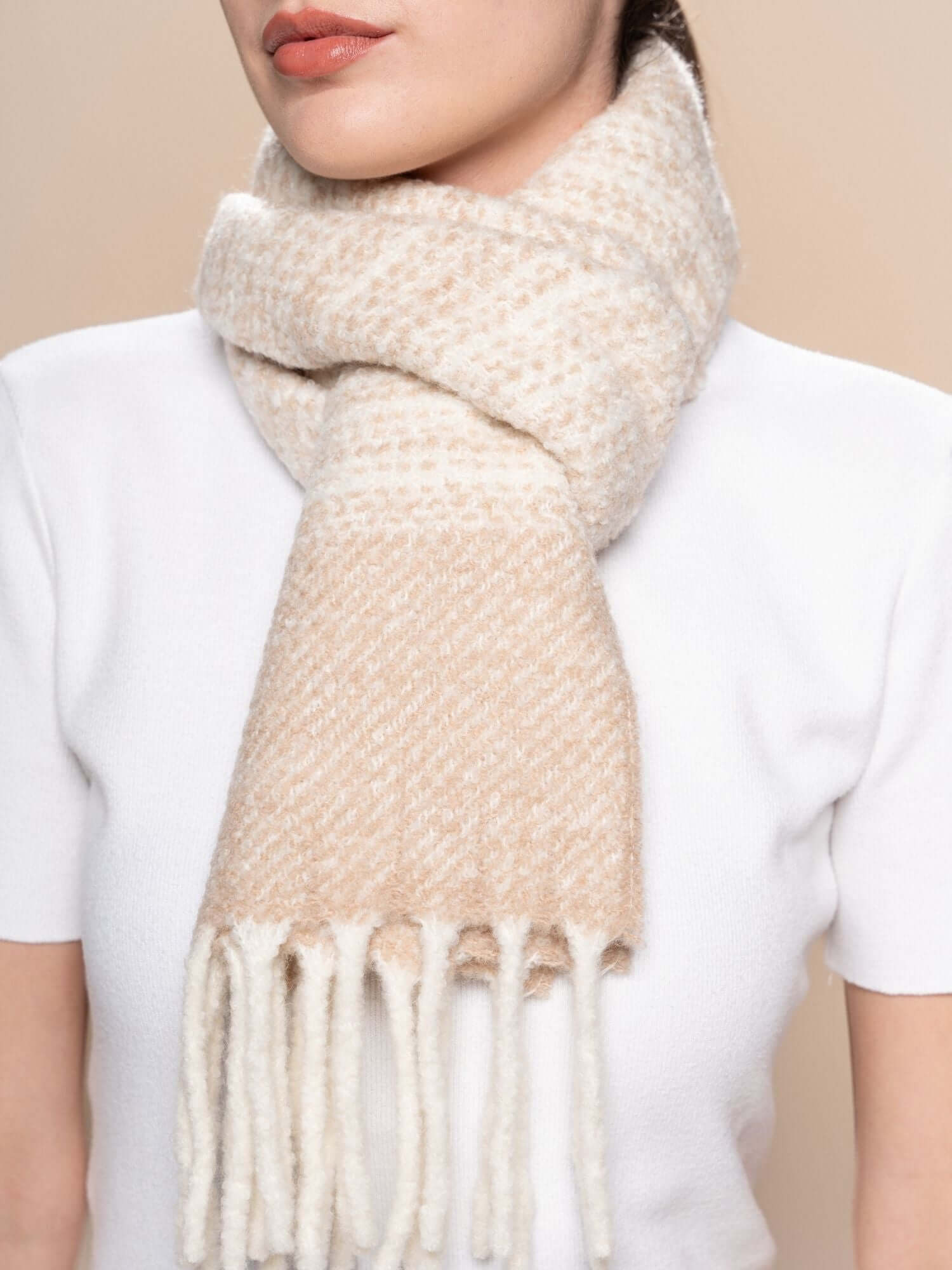 Chunky striped alpaca wool scarf in beige and ivory, boucle weave with fringes