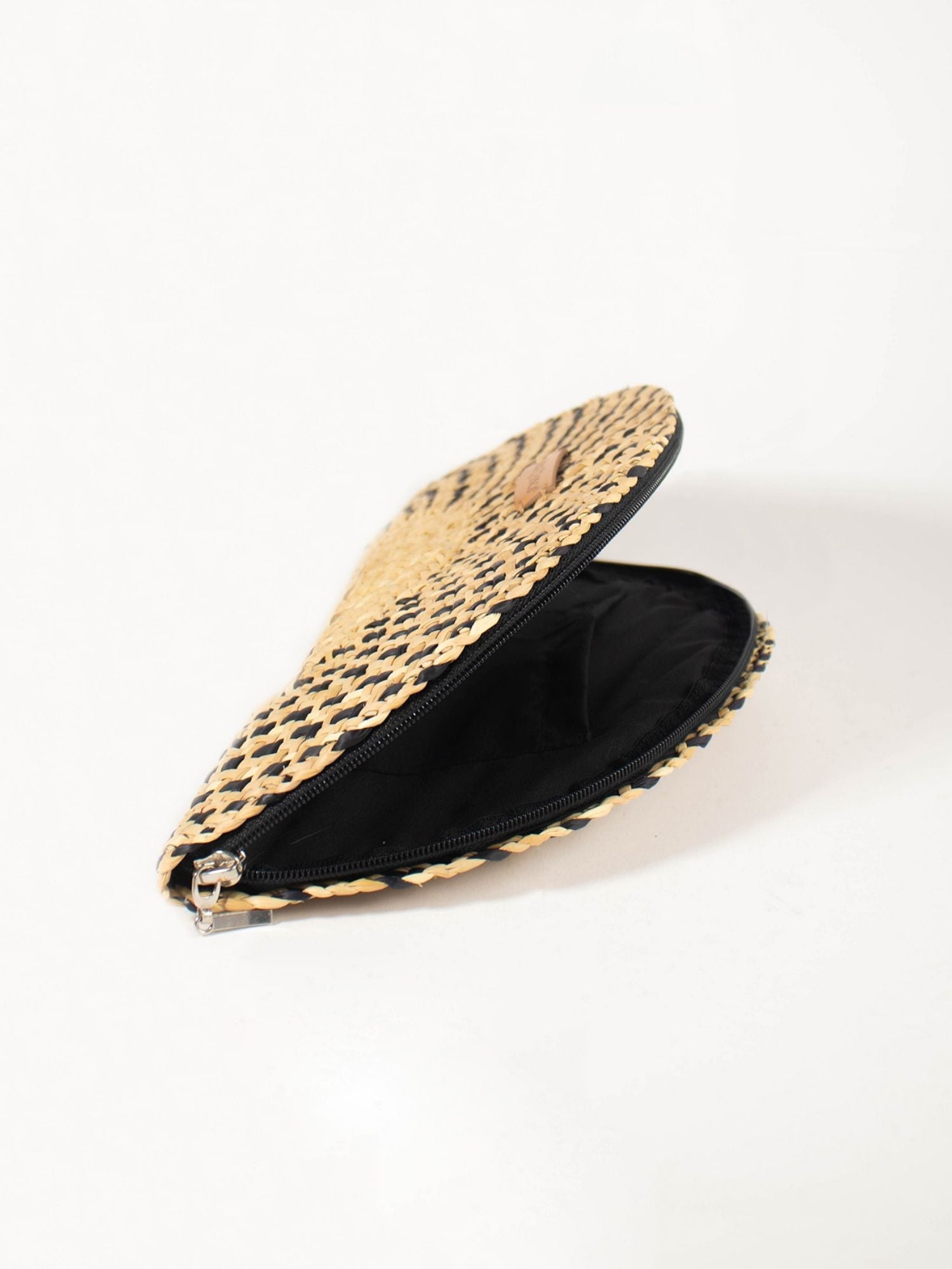 Flamenco Clutch – Ivory showing fan silhouette and zip closure | Orange Inca