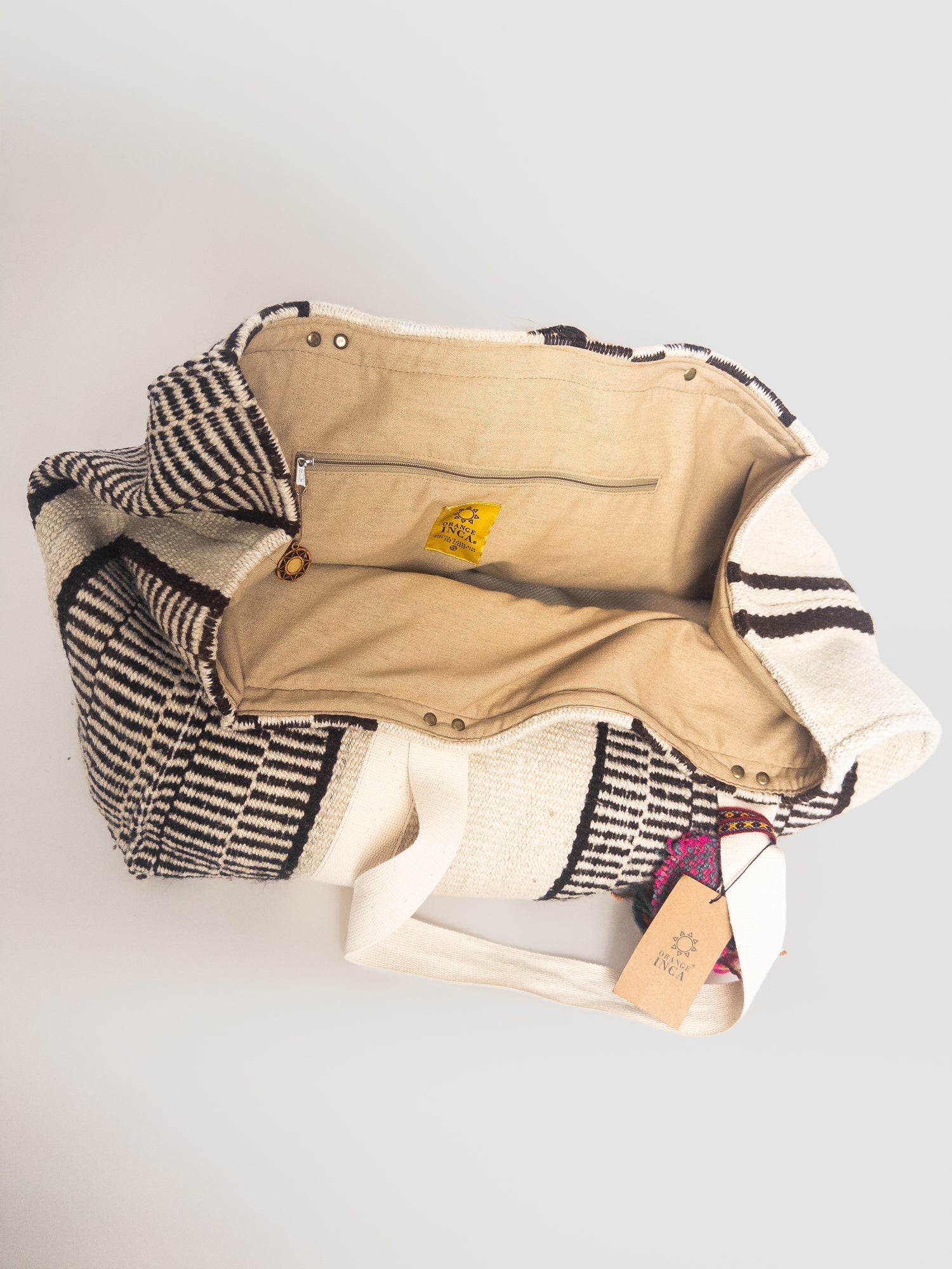 Manta Weekender – Earthy Tones and Ivory | Orange Inca